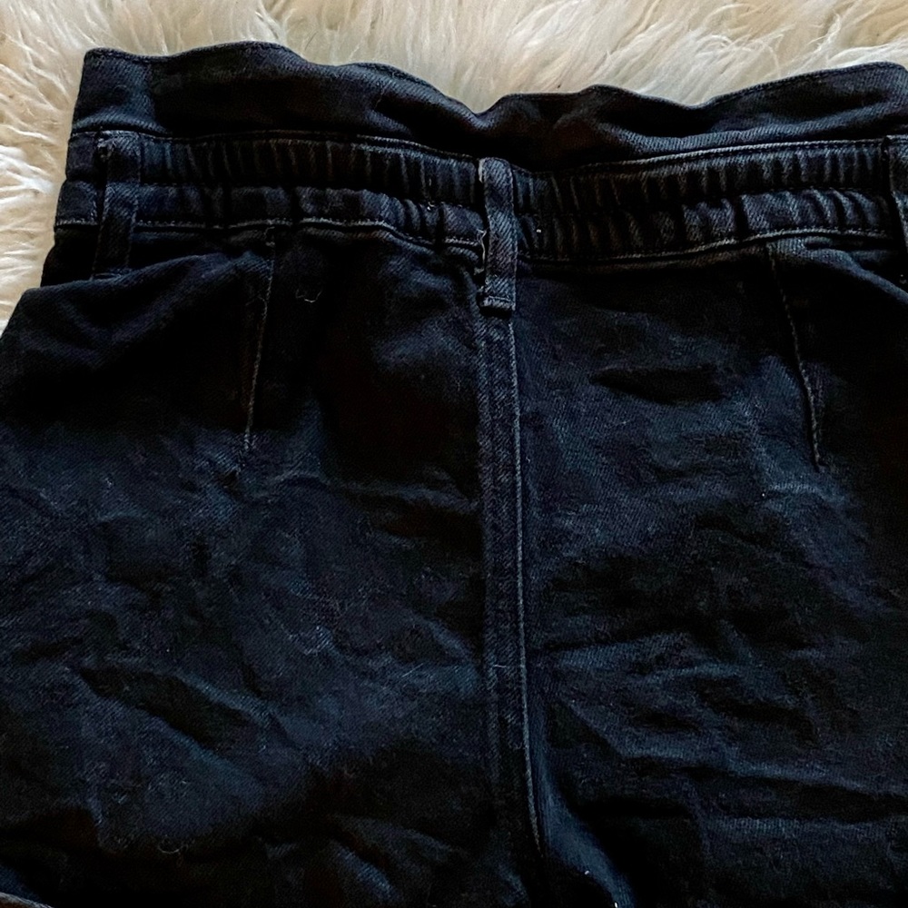 GB Girls Pleated V-Waist High Rise Roll-Cuff Denim Shorts - Picture 5 of 7